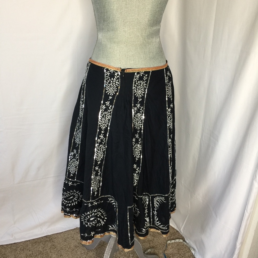 Gorgeous boho skirt with silver sequins - Picture 2 of 8
